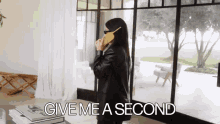 Give Me A Second Wait A Minute GIF - Give Me A Second Wait A Minute Wait GIFs
