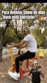 a man riding a bike in a park with a caption that says " para detonar como un dios "