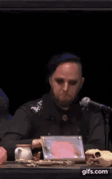 Leigh574 Critical Role GIF - Leigh574 Critical Role Bothered GIFs