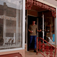 Kevinmcgarry Autumnstables GIF - Kevinmcgarry Autumnstables Walkout GIFs