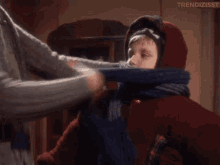 Cold Stay Warm GIF - Cold Stay Warm Scarf GIFs