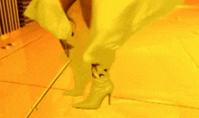 Fashion Stylish-female-boots GIF - Fashion Stylish-female-boots Jennifer-lopez-boots GIFs