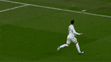 a soccer player with the number 22 on his jersey