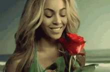 Linda GIF - Beyonce Flower Pretty GIFs