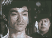 ブルース・リー 武道　ブチ切れ　怒る GIF - Bruce Lee Laughing GIFs