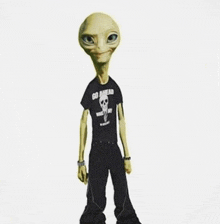 an alien wearing a go ahead t-shirt and black pants