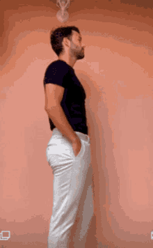 Agoney Modelo GIF - Agoney Modelo Pantalon Blanco GIFs