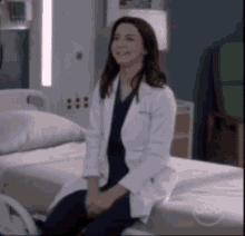 Greys Anatomy Amelia Shepherd GIF - Greys Anatomy Amelia Shepherd Chuckle GIFs