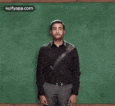 Poster.Gif GIF - Poster Santhanam Actor GIFs