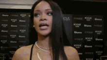Notlookinformen Rihanna GIF - Notlookinformen Rihanna GIFs