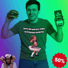 a man wearing a t-shirt that says życie gdy wjezdza zniczka na drugiego burgerka