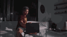Laptop Cry GIF - Laptop Cry Cong GIFs