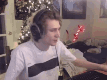 Xqc Middle Finger GIF - Xqc Middle Finger Fuck You GIFs