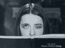Reading Confused GIF - Reading Confused Crazy GIFs