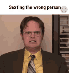Sexting The Wrong Person GIF - Wrong Person Sexting Sext GIFs