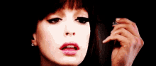Anne Hathaway Mascara GIF - Anne Hathaway Mascara Make Up GIFs