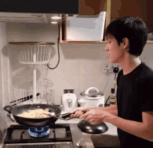 Masterchef Jinf Cooking GIF - Masterchef Jinf Cooking Flip GIFs