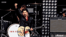 twin atlantic sam mctrusty saragmcfadyen fist fist pump twin atlantic sam mctrusty saragmcfadyen fist fist pump