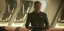 Turn Captain Christopher Pike GIF - Turn Captain Christopher Pike Anson Mount GIFs