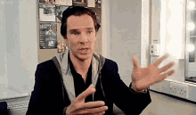 Explain Benedict Cumberbatch GIF - Explain Benedict Cumberbatch Handsome GIFs