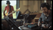 Playing Guitar Lukas Nelson GIF - Playing Guitar Lukas Nelson Movie In My Mind GIFs
