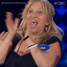 Clapping Mona GIF - Clapping Mona Family Feud Canada GIFs