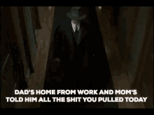 Road To Perdition Tom Hanks GIF - Road To Perdition Tom Hanks Dads Coming Home GIFs