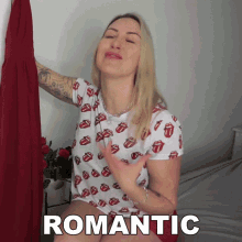 Romantic Vibe Tracy Kiss GIF - Romantic Vibe Tracy Kiss Feeling Lovely GIFs