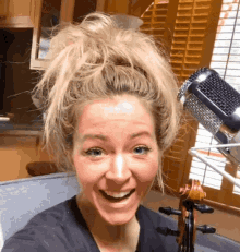 Lindsey Stirling Double Take GIF - Lindsey Stirling Double Take What Is That GIFs
