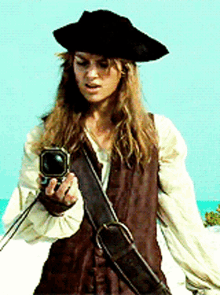 Elizabeth Pirate GIF