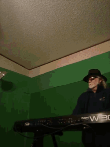 Old Man Grooving GIF - Old Man Grooving Playing Piano GIFs