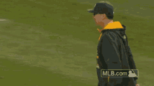 Relief Pitcher Pointing GIF - Relief Pitcher Pointing Mlb GIFs