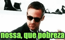 Que Pobreza / Esnobe / Chique / Ryan Gosling GIF - Ryan Gosling Snob Poverty GIFs