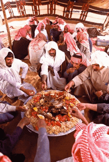 Arab Eating GIF - Arab Eating Arab Tradition GIFs