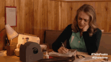 norma shelly i phone twin peaks series