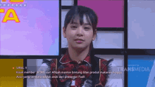 a girl is being interviewed on a tv show and the caption reads viral