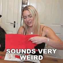 Sounds Very Weird Tracy Kiss GIF - Sounds Very Weird Tracy Kiss Looks Very Weird GIFs