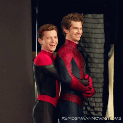 Hugging Peter Parker GIF - Hugging Peter Parker Spider Man - Discover &  Share GIFs