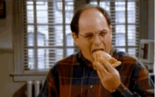 George Costanza Eating Pizza GIF - George Costanza Eating Pizza Sienfeld GIFs