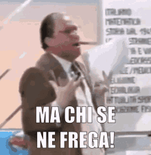 Maurizio Mosca Chi Se Ne Frega GIF - Maurizio Mosca Chi Se Ne Frega Ma Chi Se Ne Frega GIFs