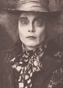 Mad Mad Hatter GIF - Mad Mad Hatter Looking GIFs