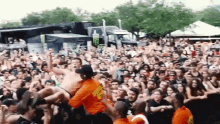 The Crowd Fans GIF - The Crowd Fans Lift Up GIFs