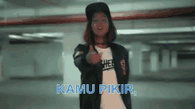 Kamu Pikir Kamu Siapa GIF - Reshma Malaysia Singer Kamu Pikir GIFs
