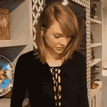 Taylor Swift Middlefinger GIF - Taylor Swift Middlefinger Fuck You GIFs