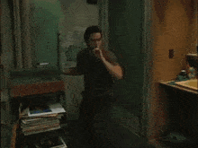 Always Sunny Mac And Dee Face Push GIF - Always Sunny Mac And Dee Face Push GIFs