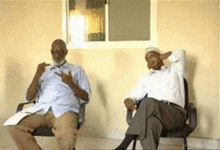 Old Somali Men Discussing Explaining Talking Sitting Somali Man Explaining GIF