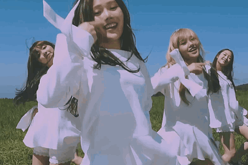 Oh My Girl Windy Day GIF - Oh my girl Windy day Kpop - Discover & Share GIFs