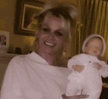Babyney2 Britney Spears GIF - Babyney2 Britney Spears Britney Spears Toy Doll GIFs