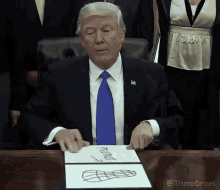 Trump Draws GIF - Trump Draws Peanut GIFs