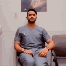 Pee Nervous GIF - Pee Nervous Be Cool GIFs